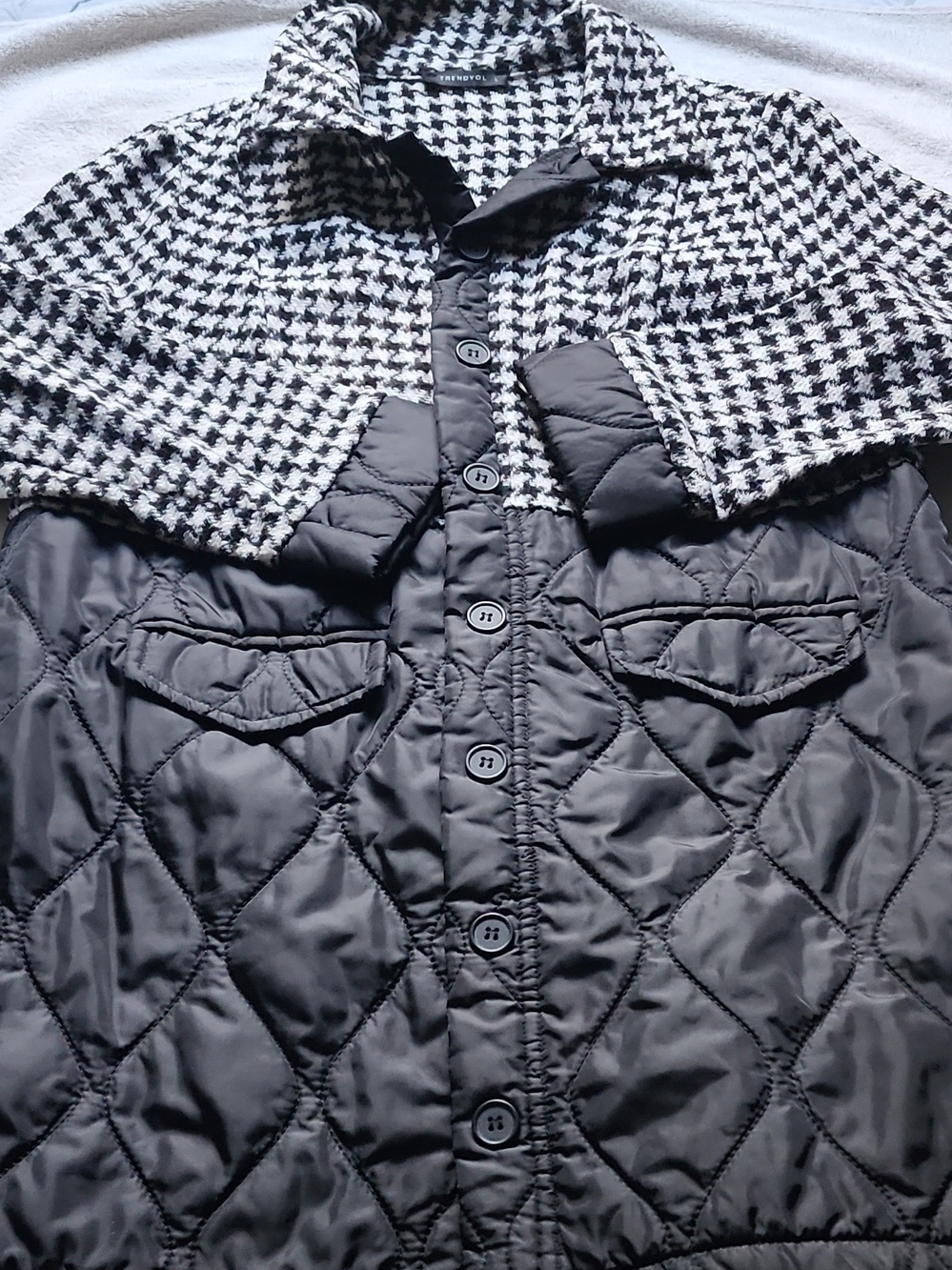 Trendyol Black Quilted Puffer Coat with Houndstooth Yoke